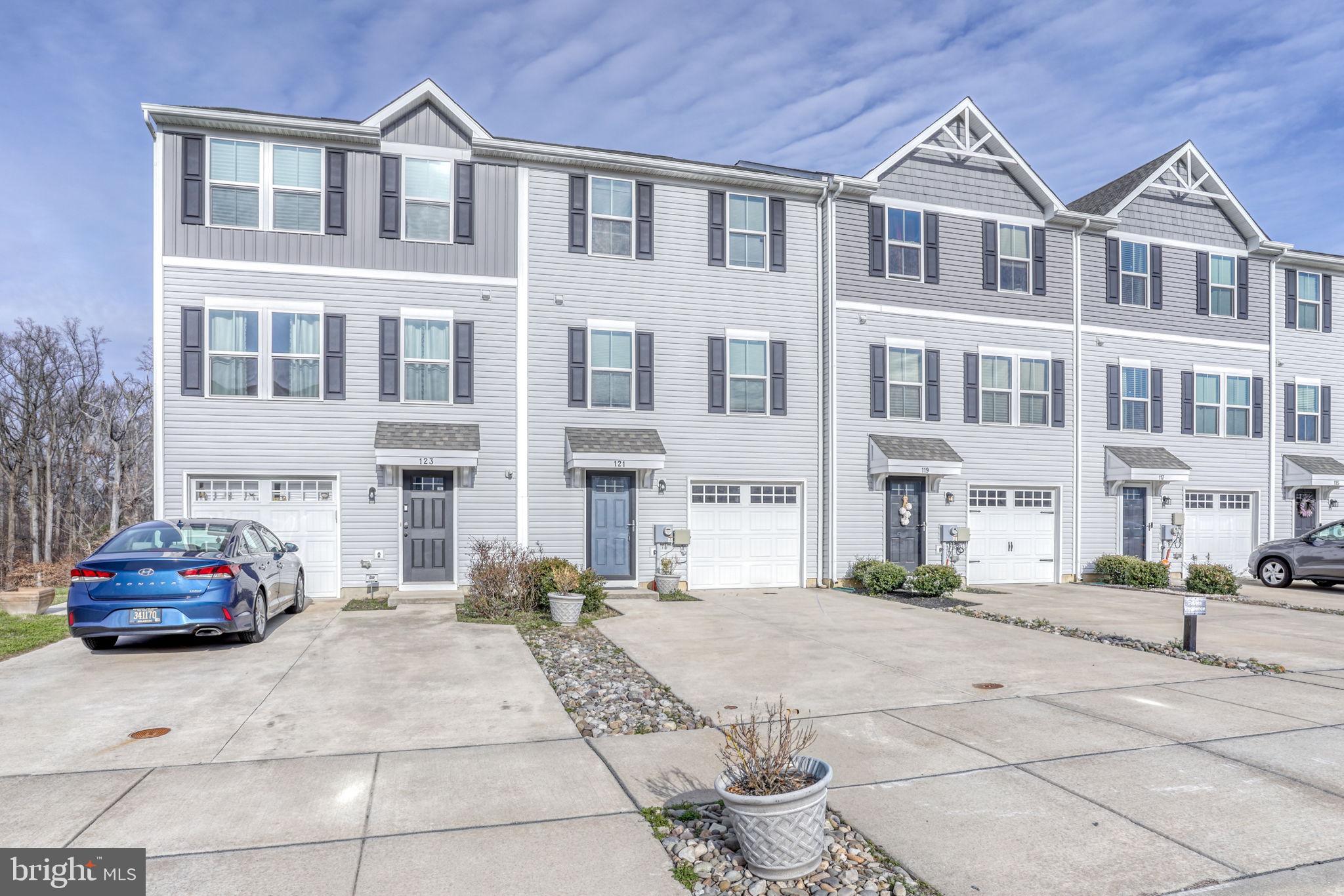 SPRING OAKS - Residential