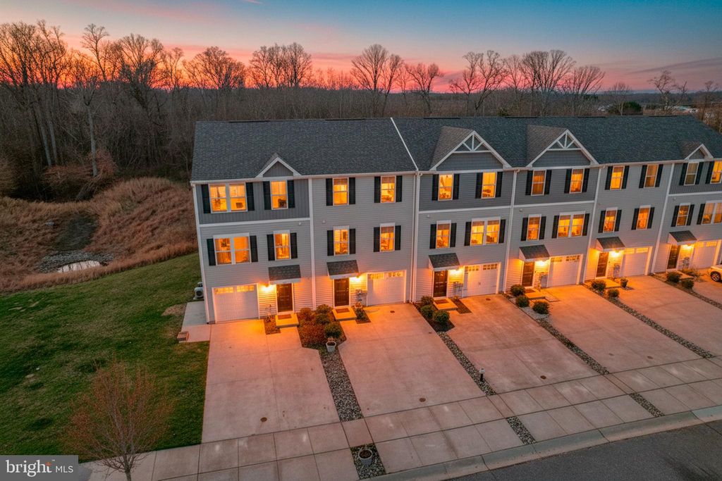 Photo of 121 Wye Oak Drive, TOWNSEND, DE 19734 (MLS # DENC2097876)