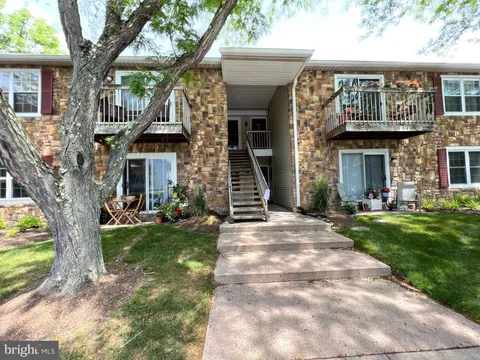 26 Barberry Court, Lawrenceville, NJ MLS: NJME2059282