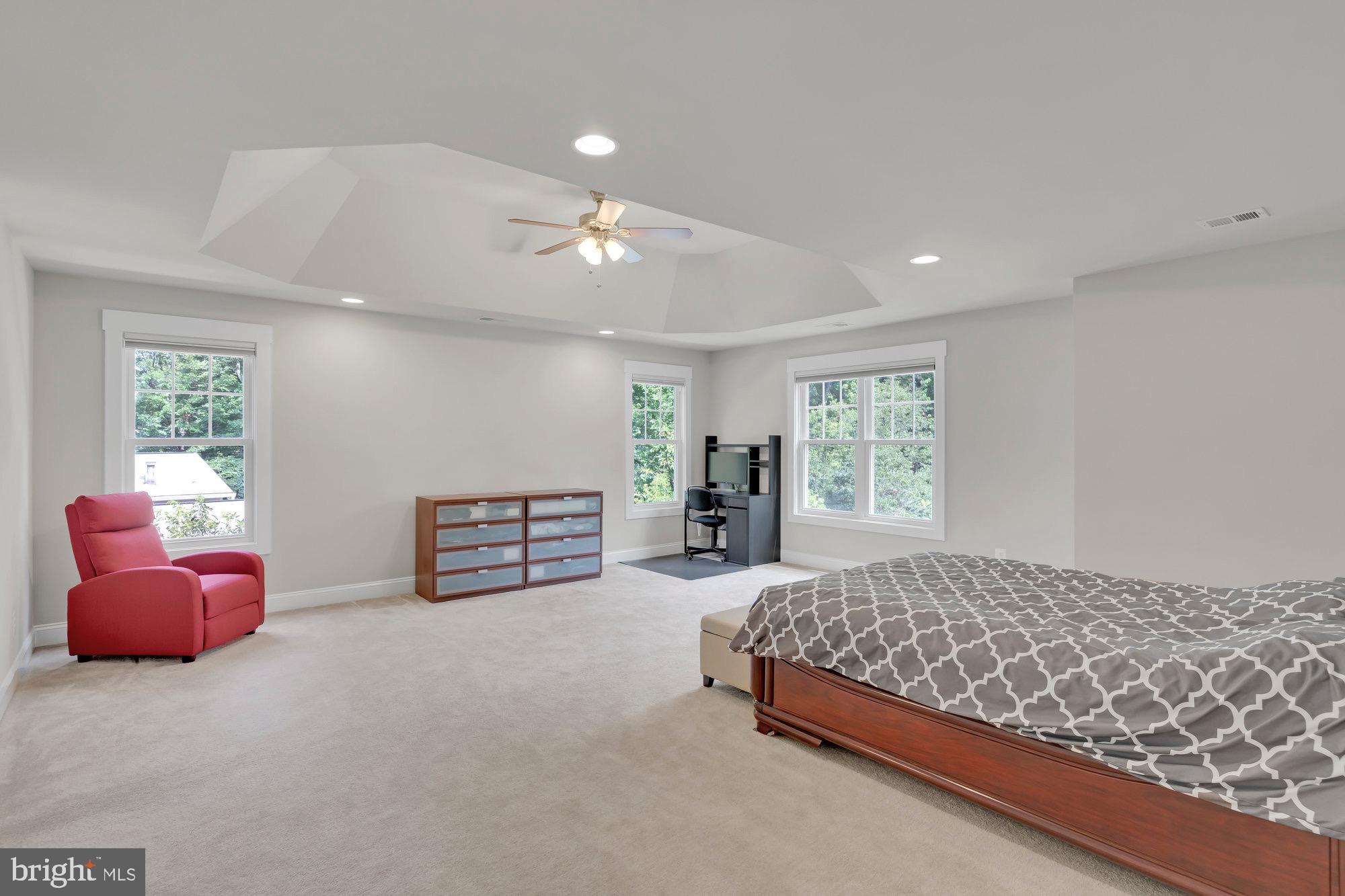 PICKETT ESTATES - Residential