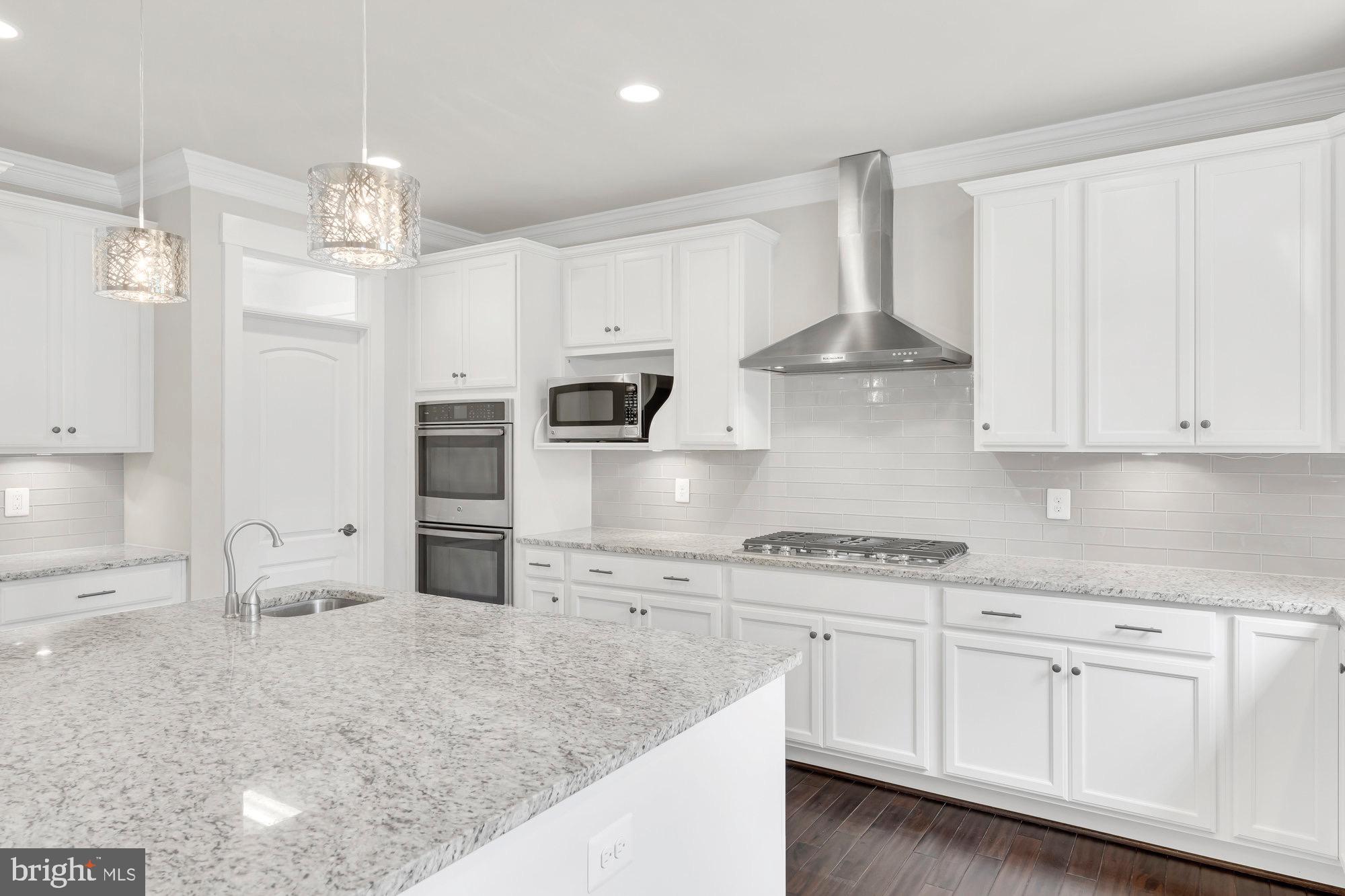 PICKETT ESTATES - Residential