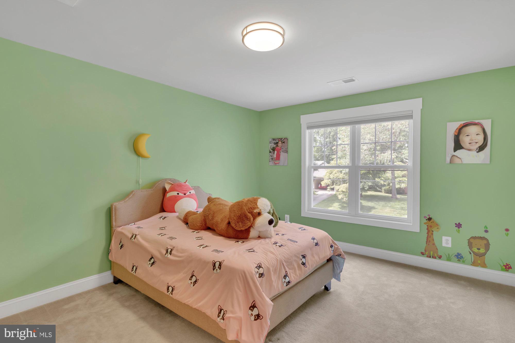 PICKETT ESTATES - Residential