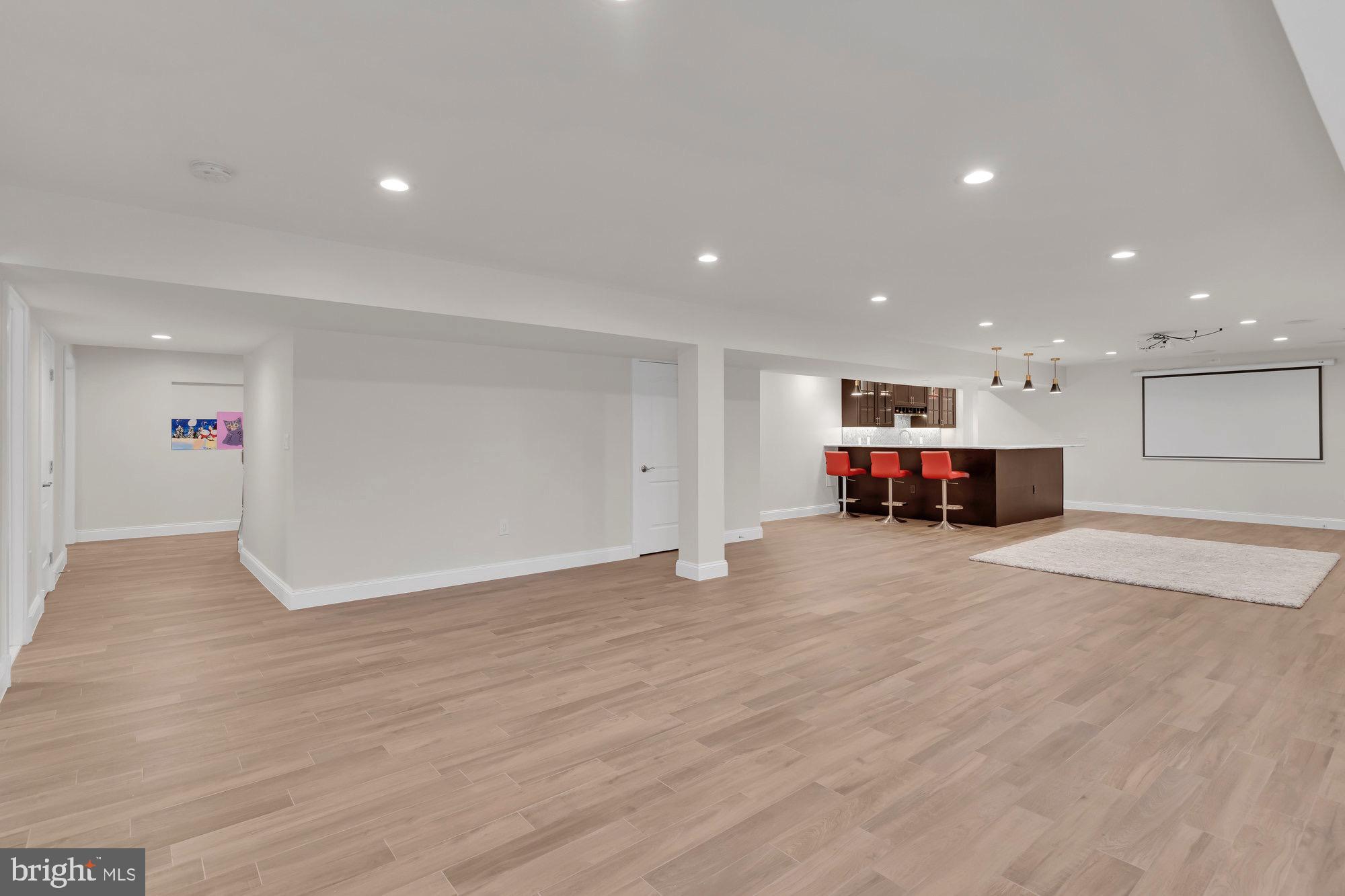 PICKETT ESTATES - Residential