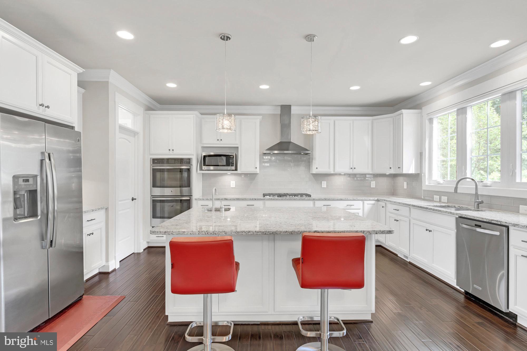 PICKETT ESTATES - Residential