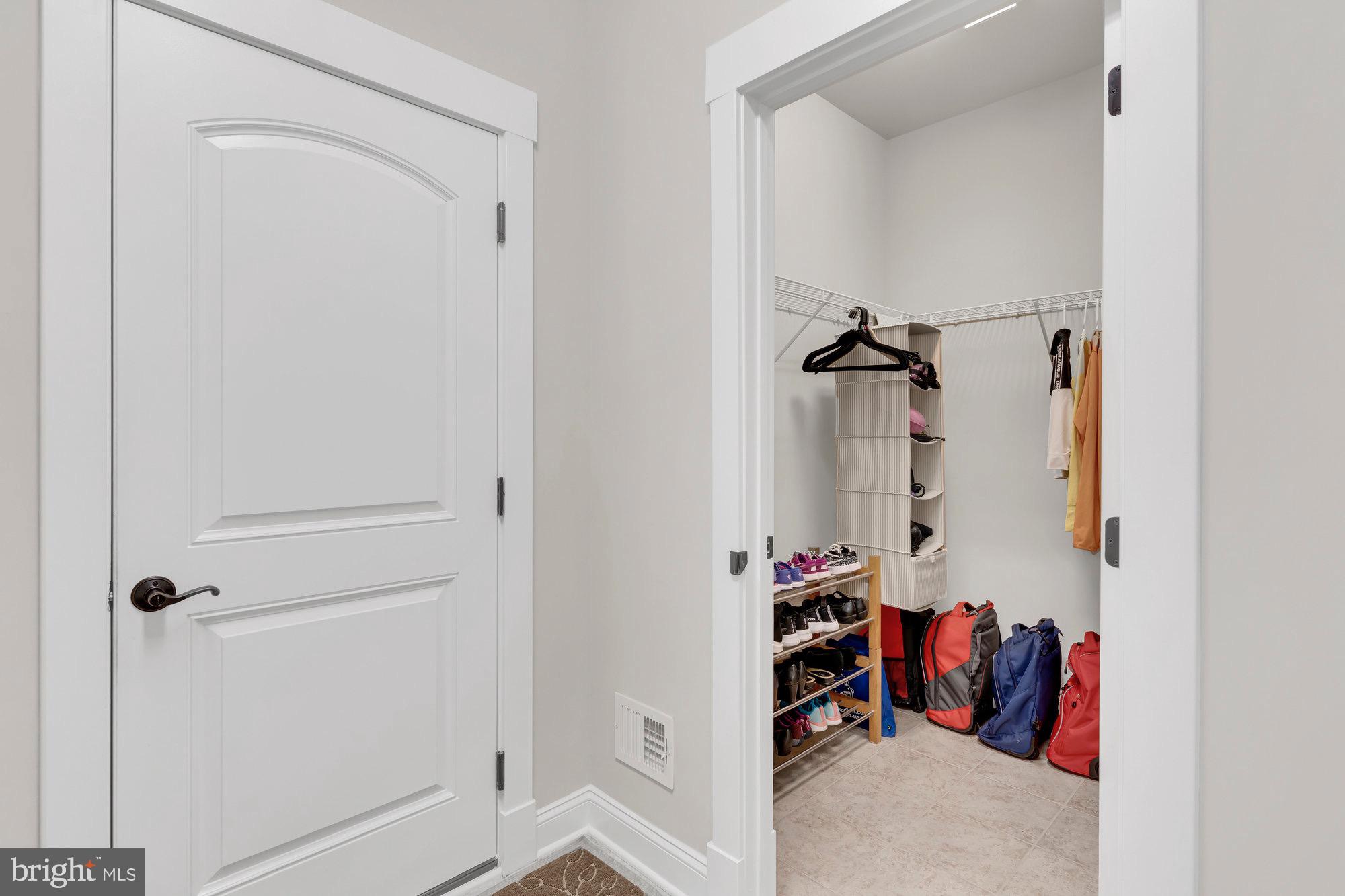 PICKETT ESTATES - Residential