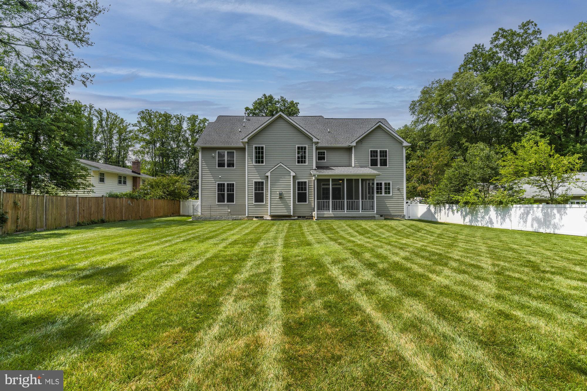 PICKETT ESTATES - Residential