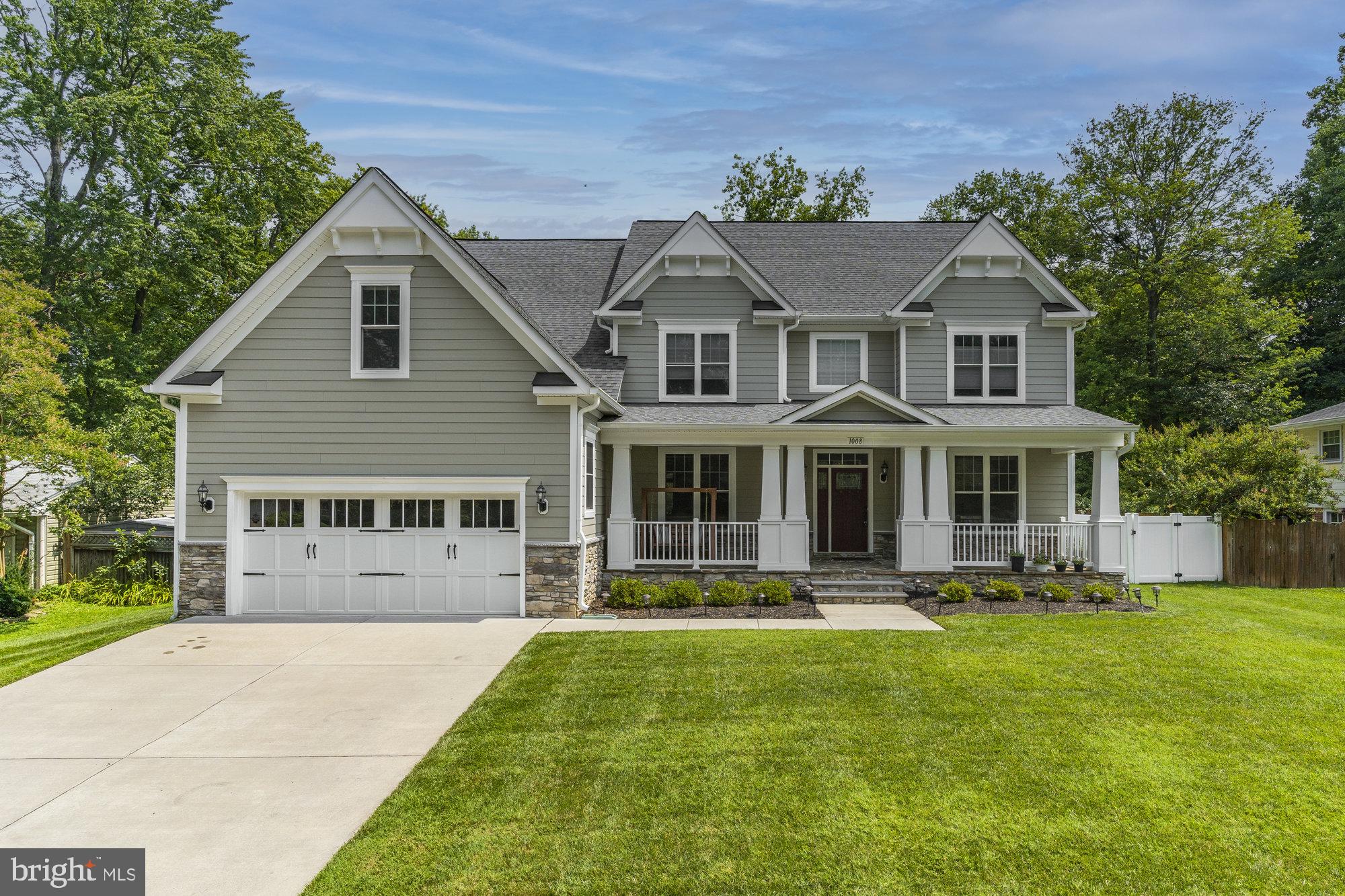 PICKETT ESTATES - Residential