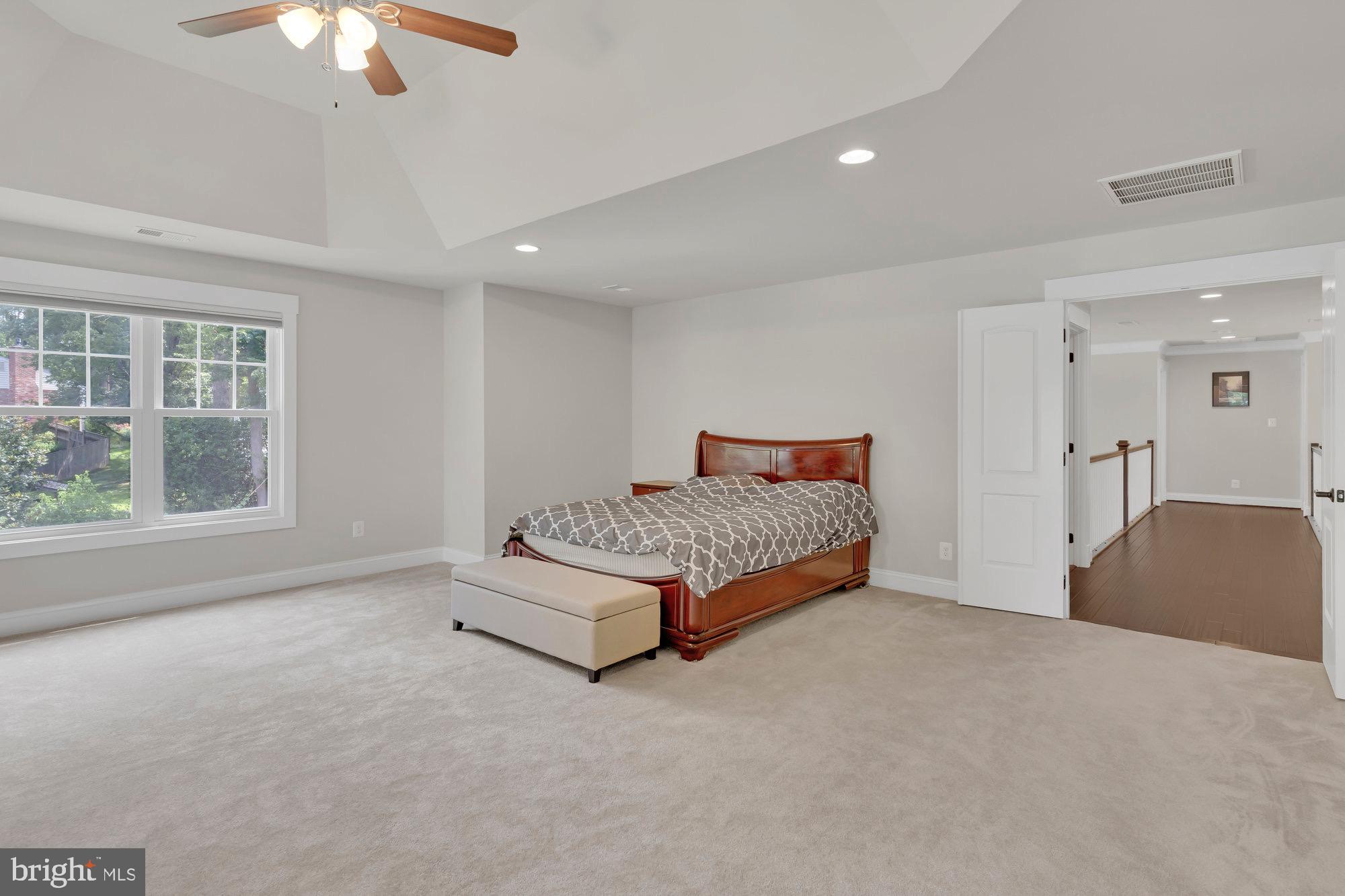 PICKETT ESTATES - Residential