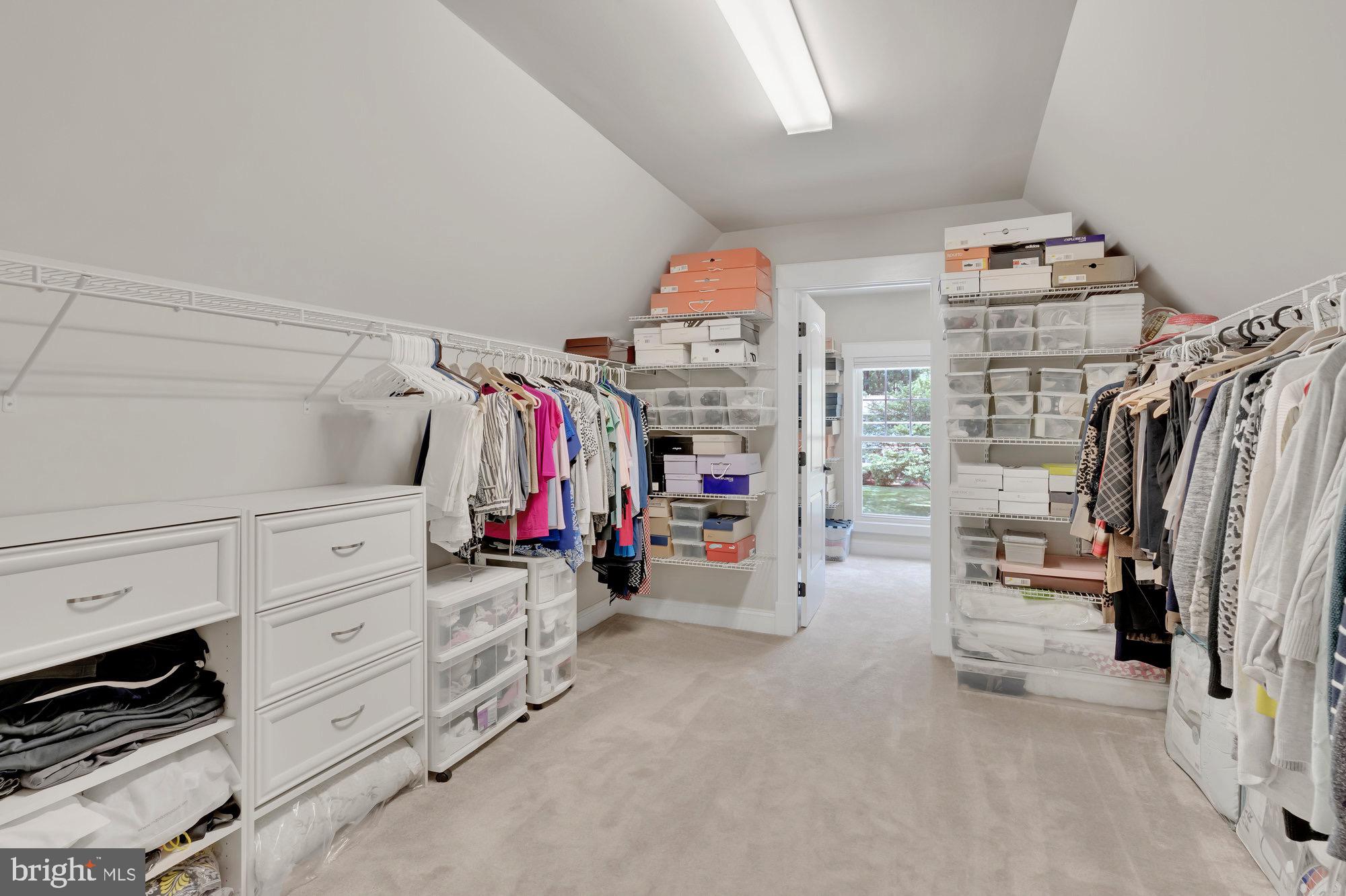 PICKETT ESTATES - Residential