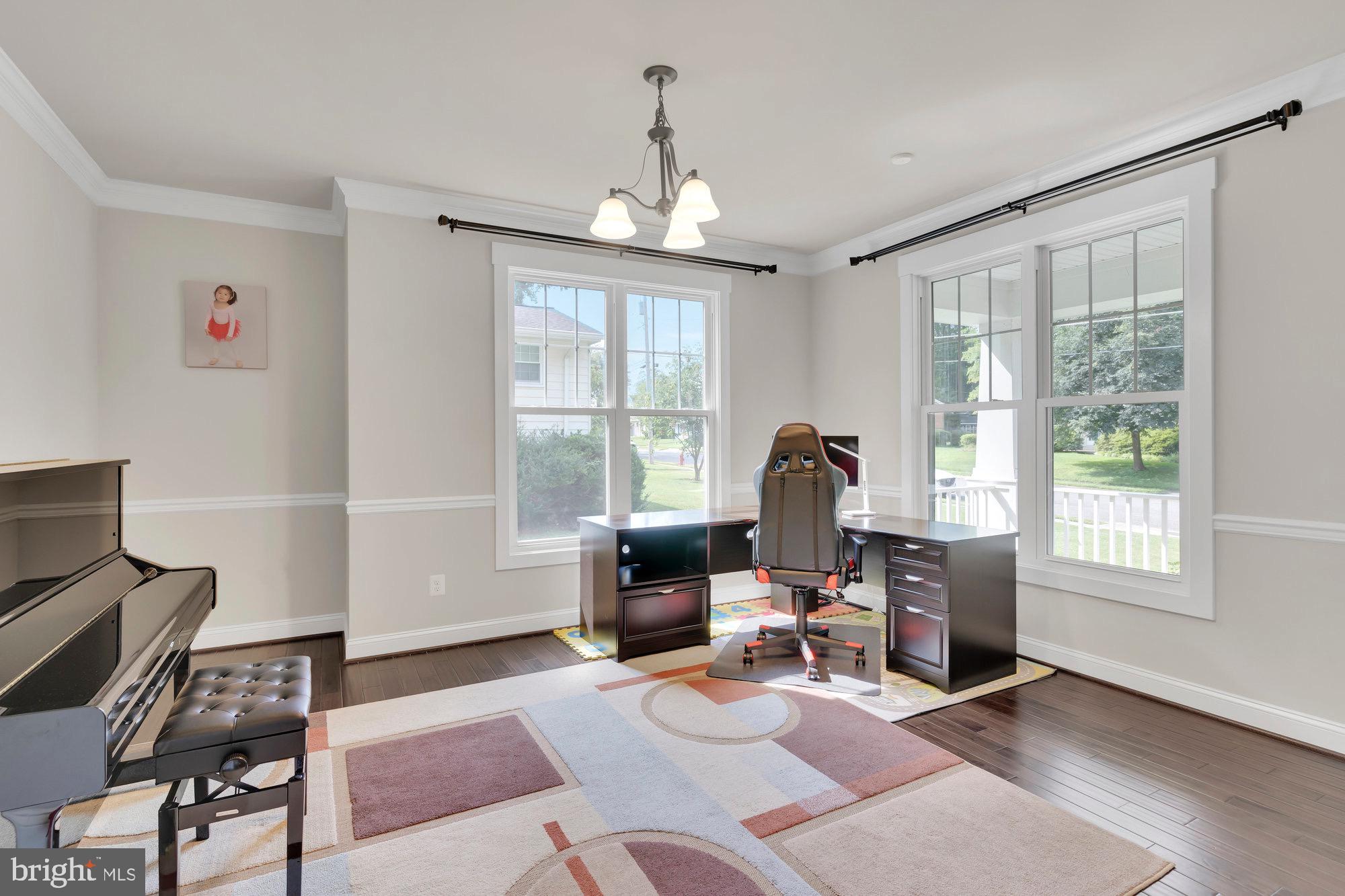 PICKETT ESTATES - Residential