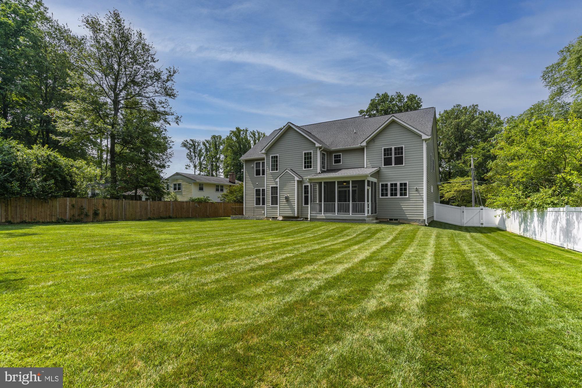 PICKETT ESTATES - Residential