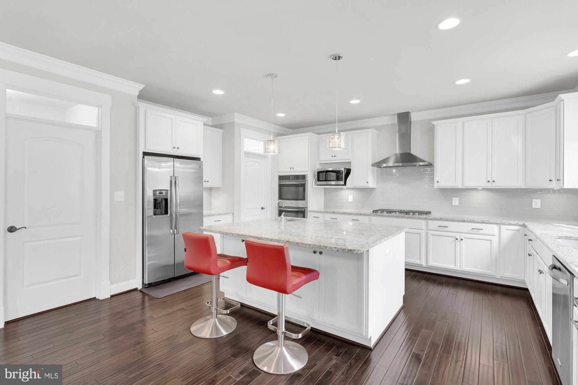 PICKETT ESTATES - Residential