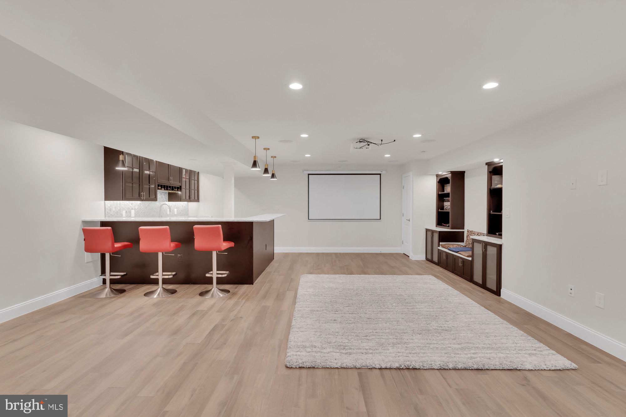 PICKETT ESTATES - Residential