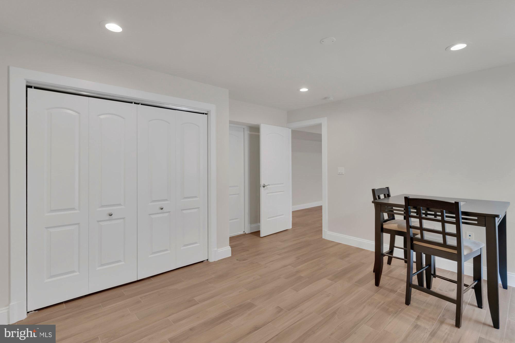 PICKETT ESTATES - Residential