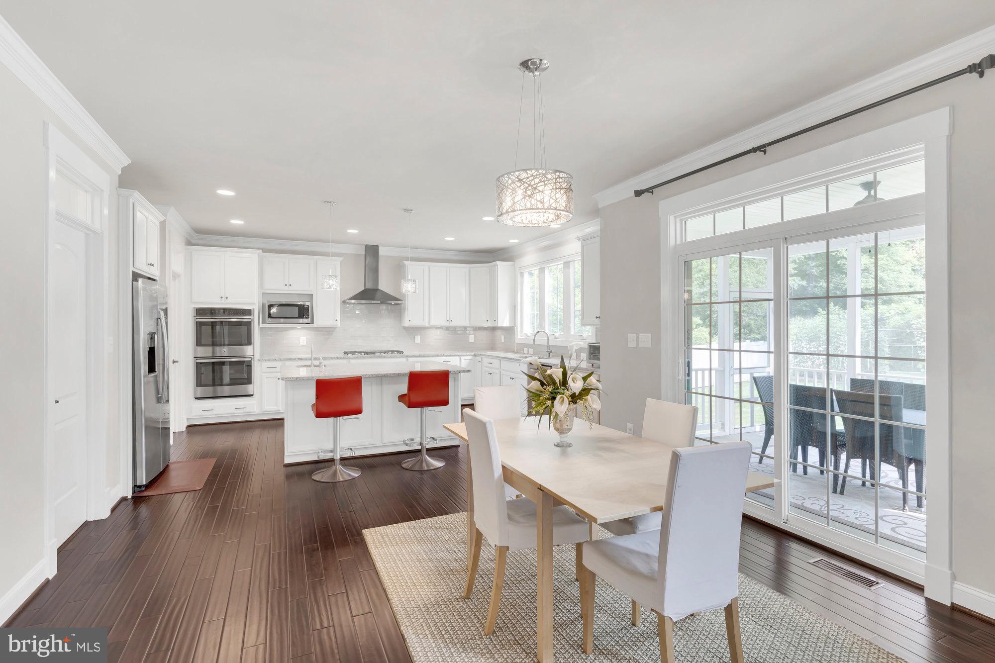 PICKETT ESTATES - Residential