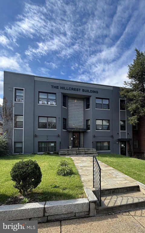 Photo of 2811 Pennsylvania Avenue SE, WASHINGTON, DC 20020 (MLS # DCDC2227934)