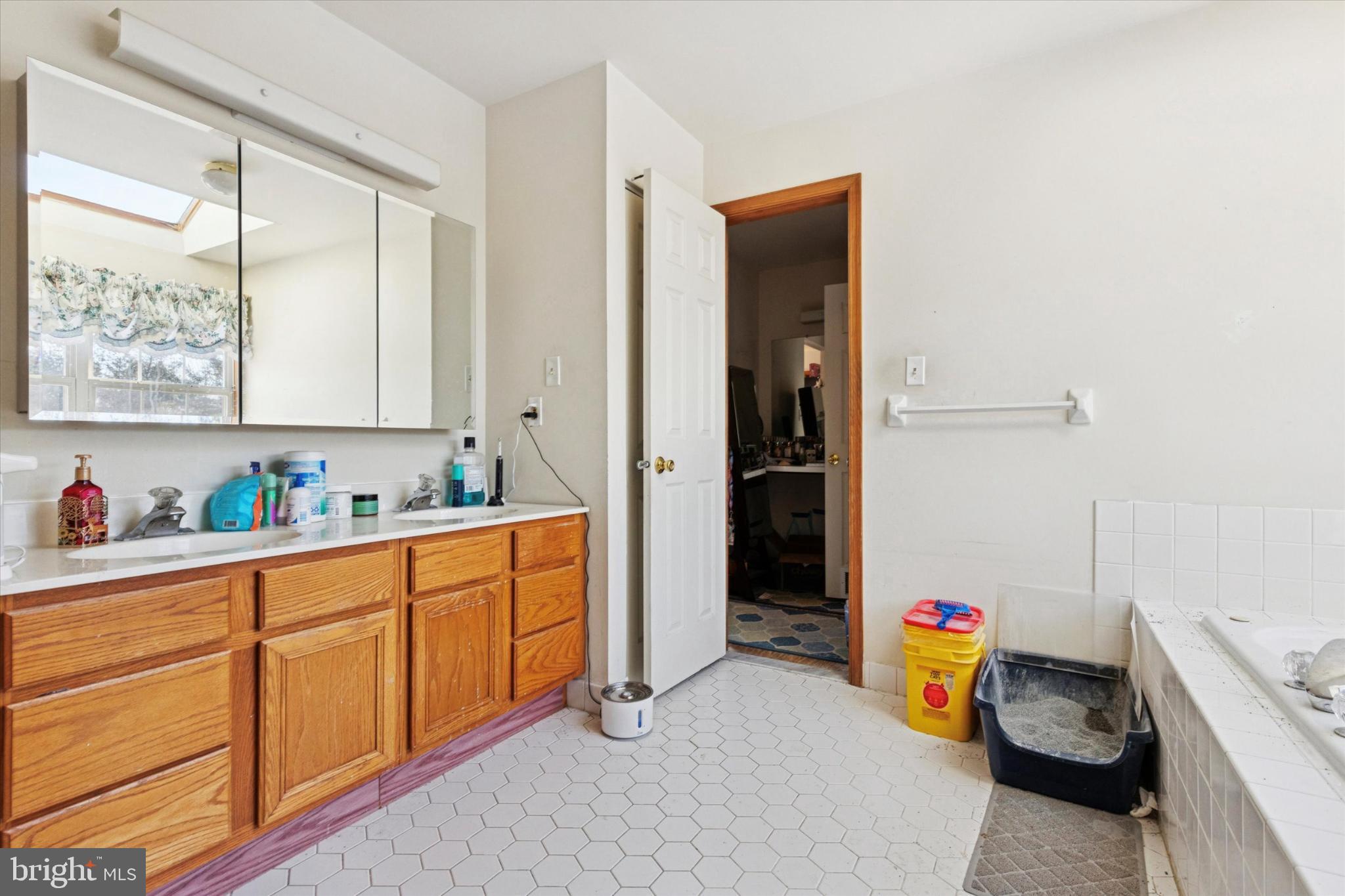 GWYNMONT FARMS - Residential