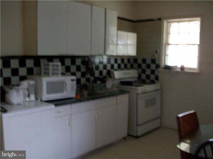 FELTONVILLE - Residential Income
