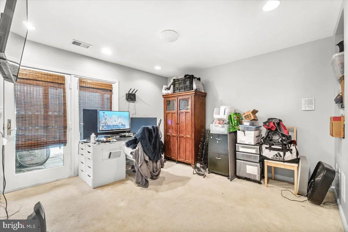 Frederick, Maryland 21702, United States, 3 Bedrooms Bedrooms, ,4 BathroomsBathrooms,Residential,Contingent,14970