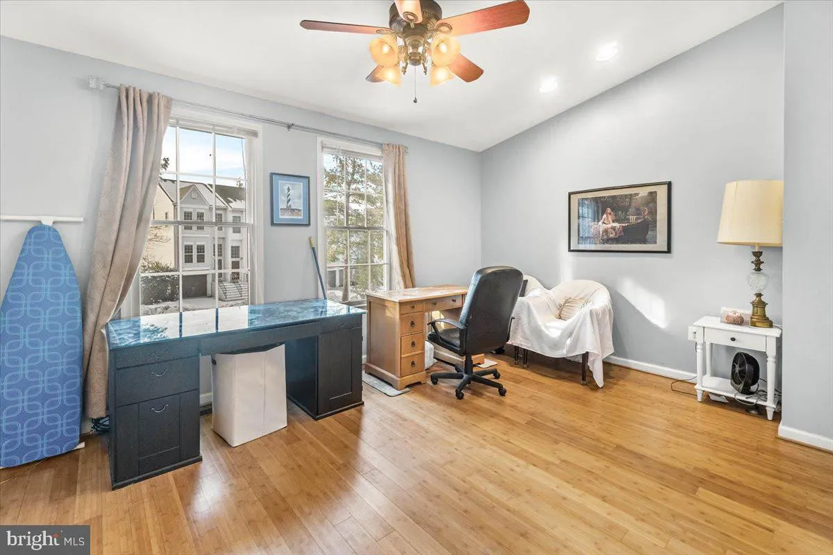 Frederick, Maryland 21702, United States, 3 Bedrooms Bedrooms, ,4 BathroomsBathrooms,Residential,Contingent,14970