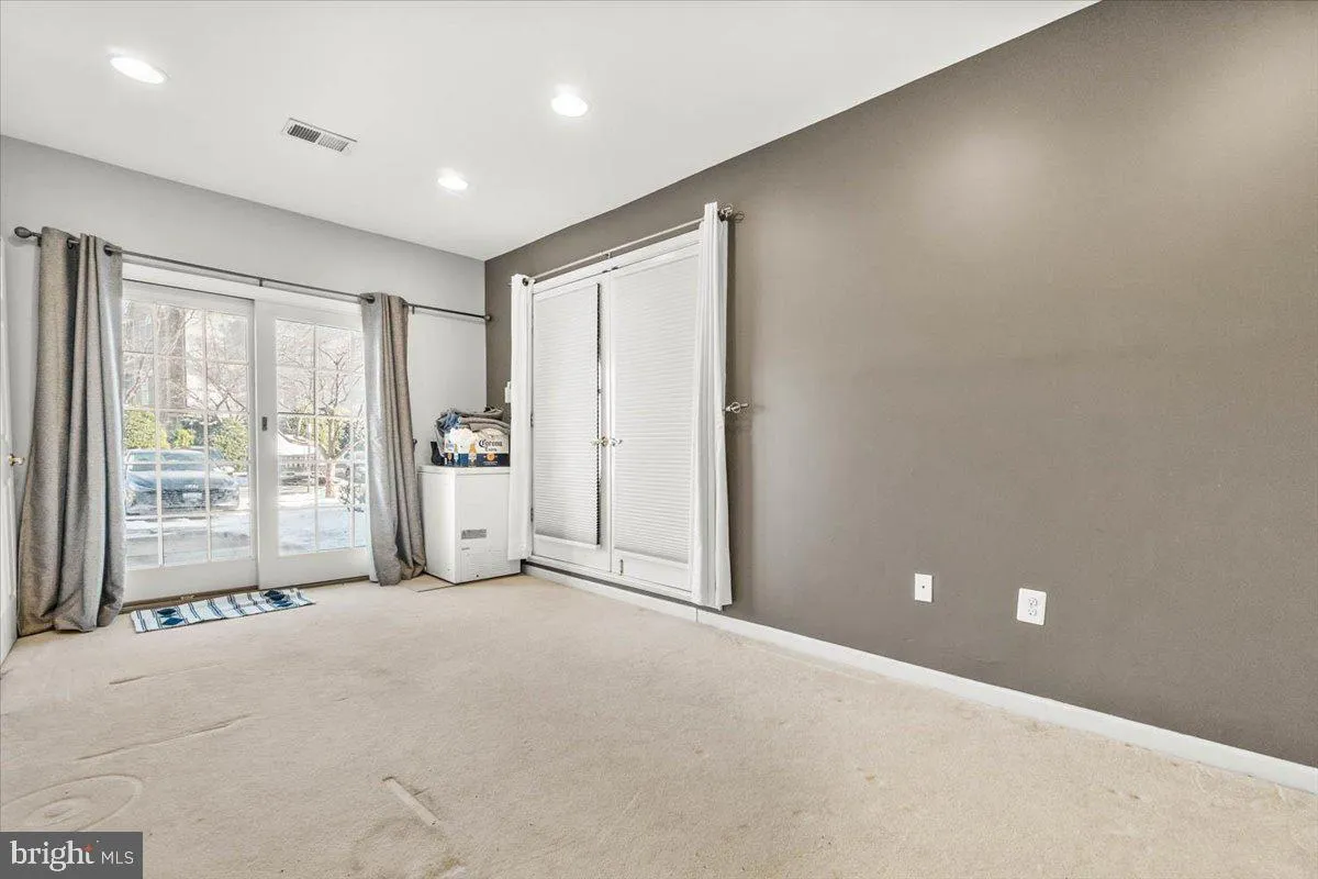 Frederick, Maryland 21702, United States, 3 Bedrooms Bedrooms, ,4 BathroomsBathrooms,Residential,Contingent,14970