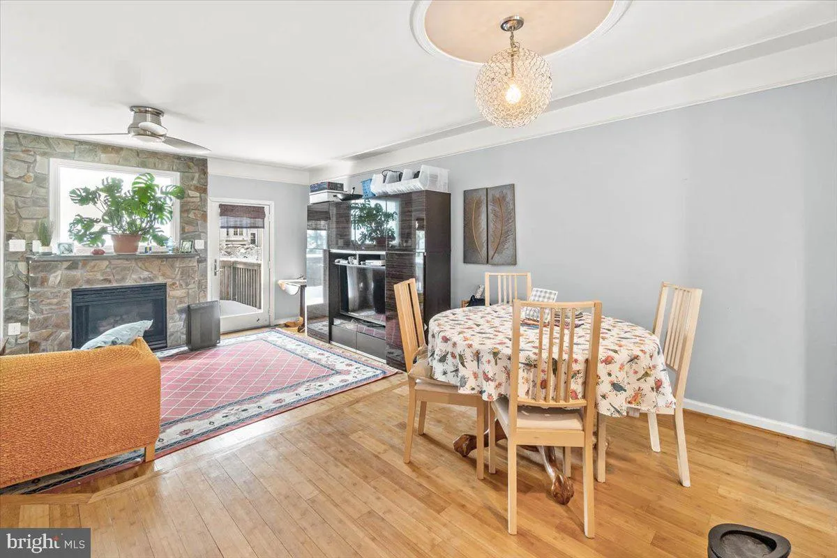 Frederick, Maryland 21702, United States, 3 Bedrooms Bedrooms, ,4 BathroomsBathrooms,Residential,Contingent,14970