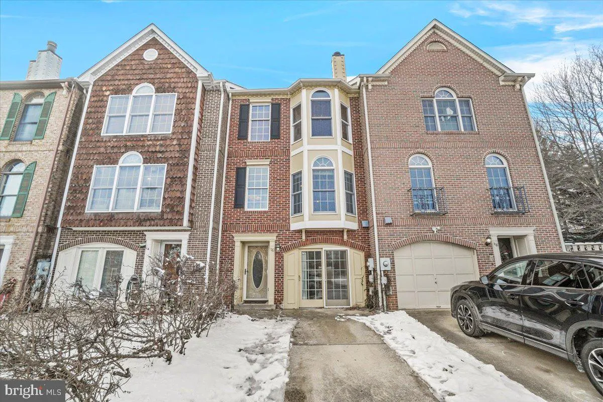 Frederick, Maryland 21702, United States, 3 Bedrooms Bedrooms, ,4 BathroomsBathrooms,Residential,Contingent,14970