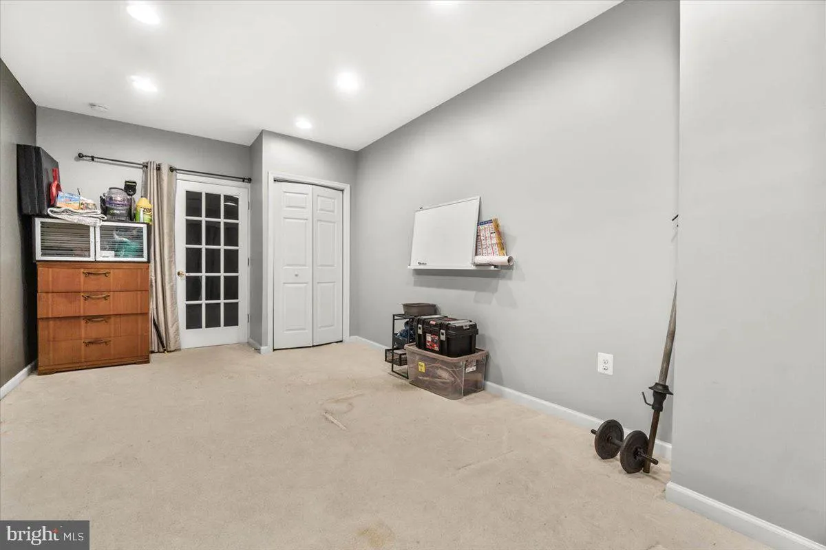 Frederick, Maryland 21702, United States, 3 Bedrooms Bedrooms, ,4 BathroomsBathrooms,Residential,Contingent,14970