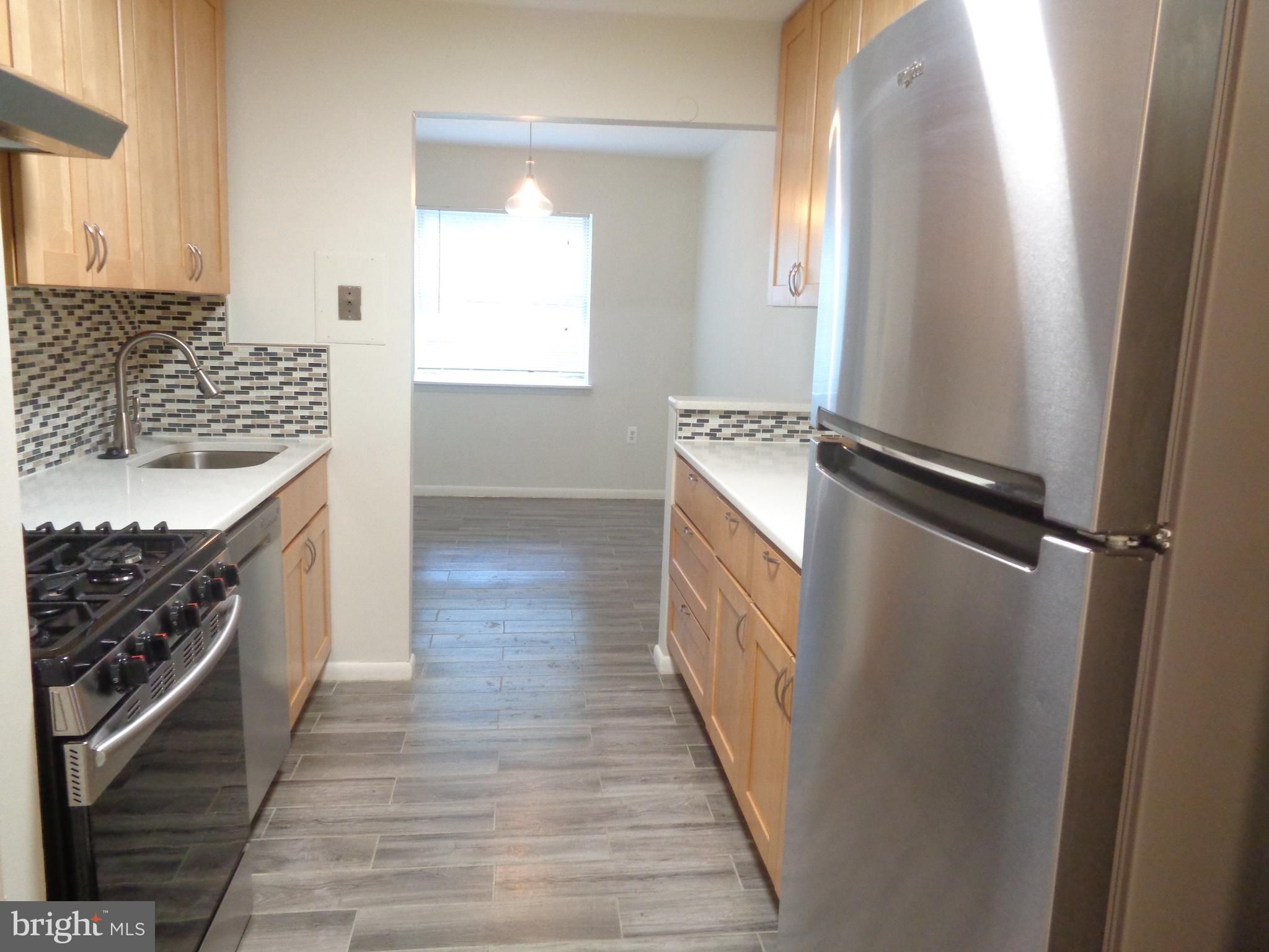 1954 KENNEDY DRIVE 104