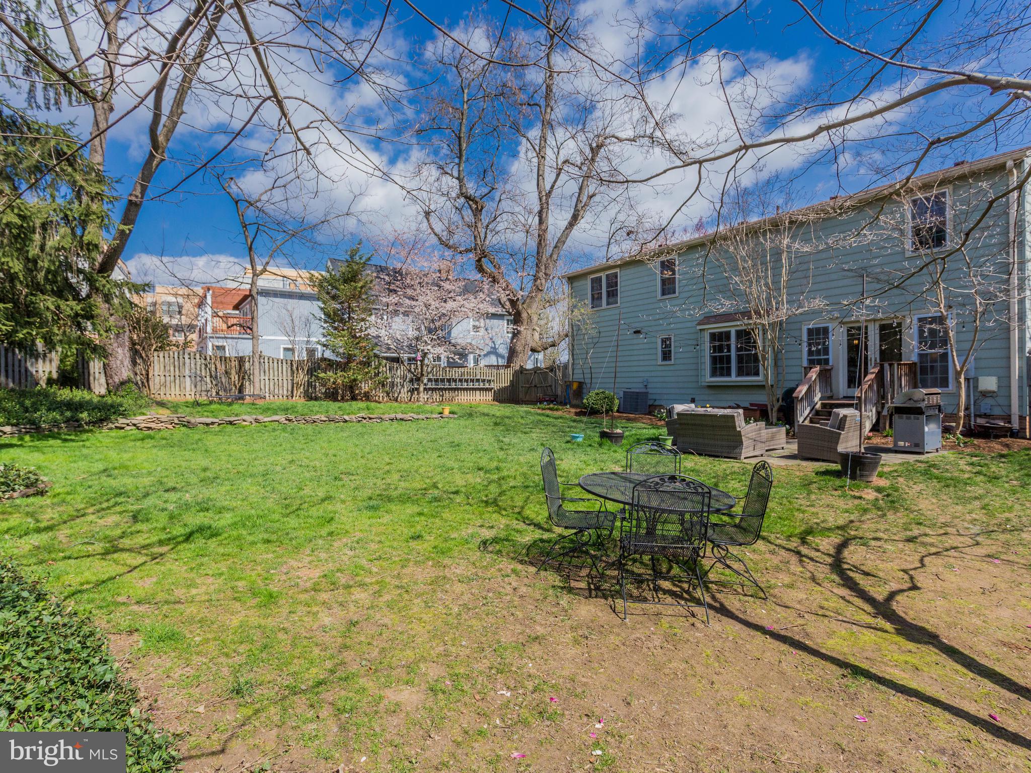 CROSSMAN ESTATE - Residential Lease