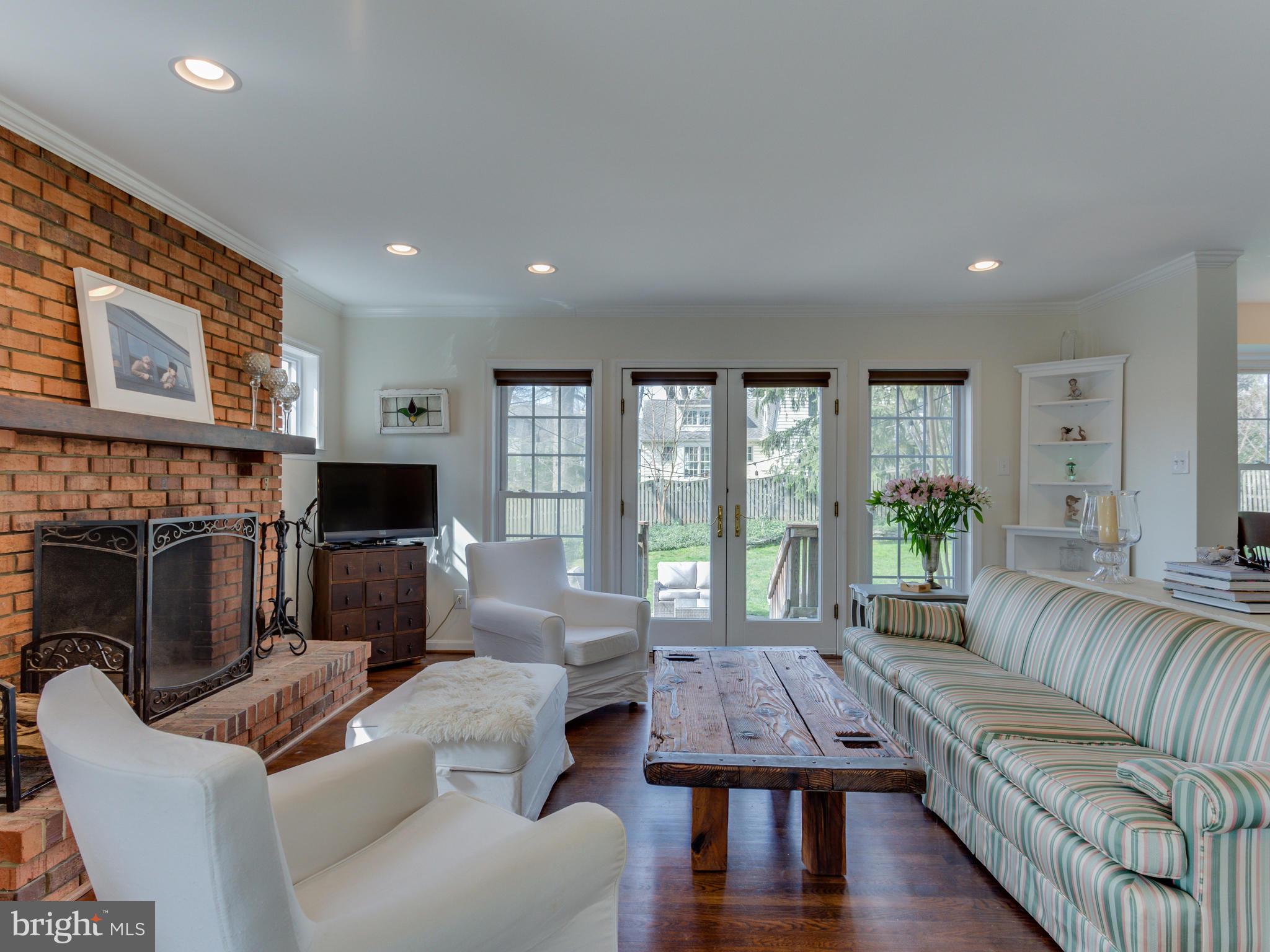 CROSSMAN ESTATE - Residential Lease