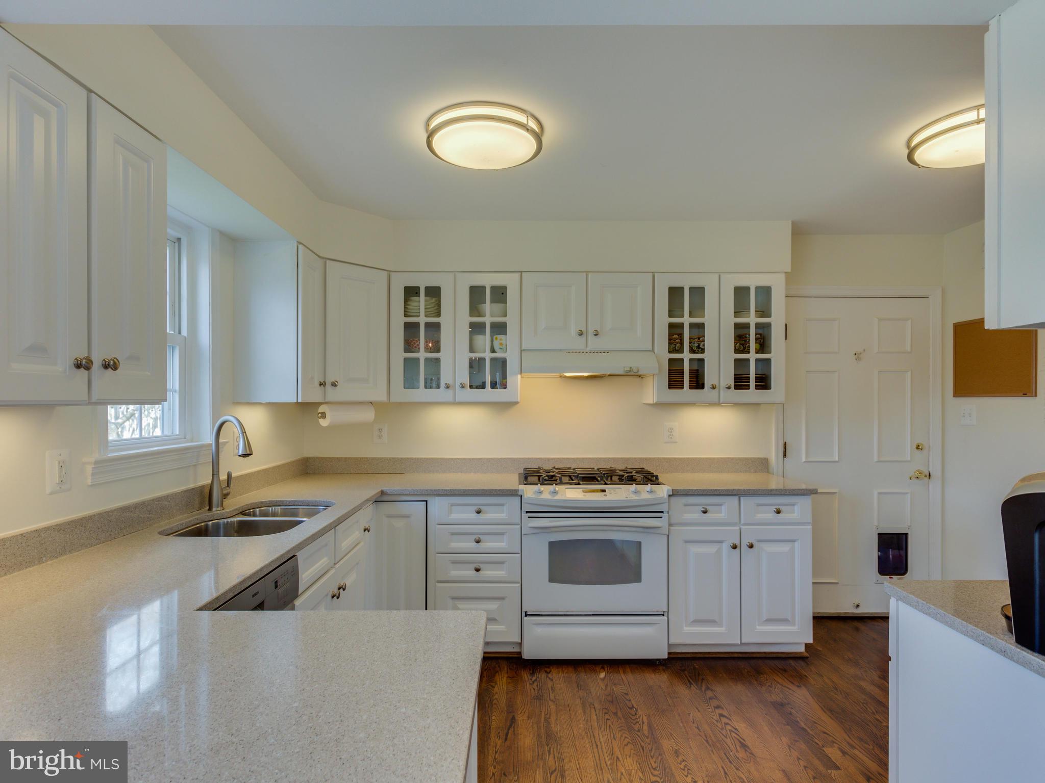 CROSSMAN ESTATE - Residential Lease