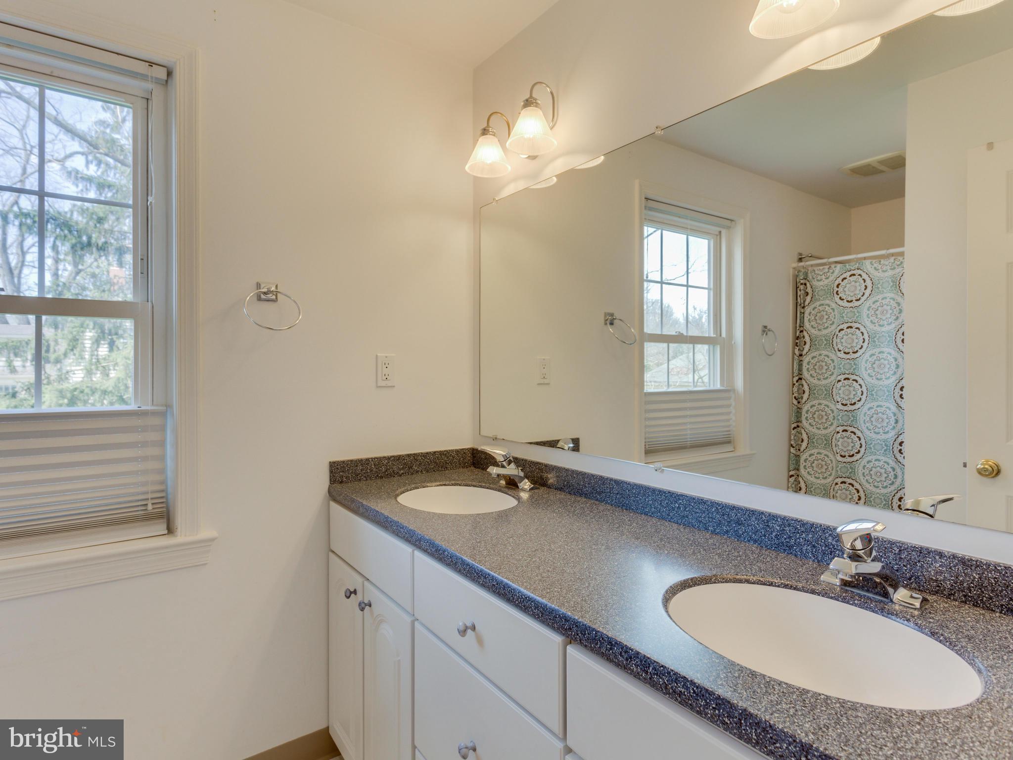 CROSSMAN ESTATE - Residential Lease