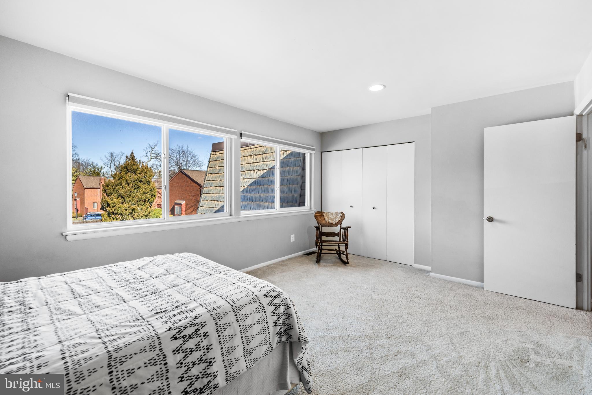 PARK VILLAGE - Residential