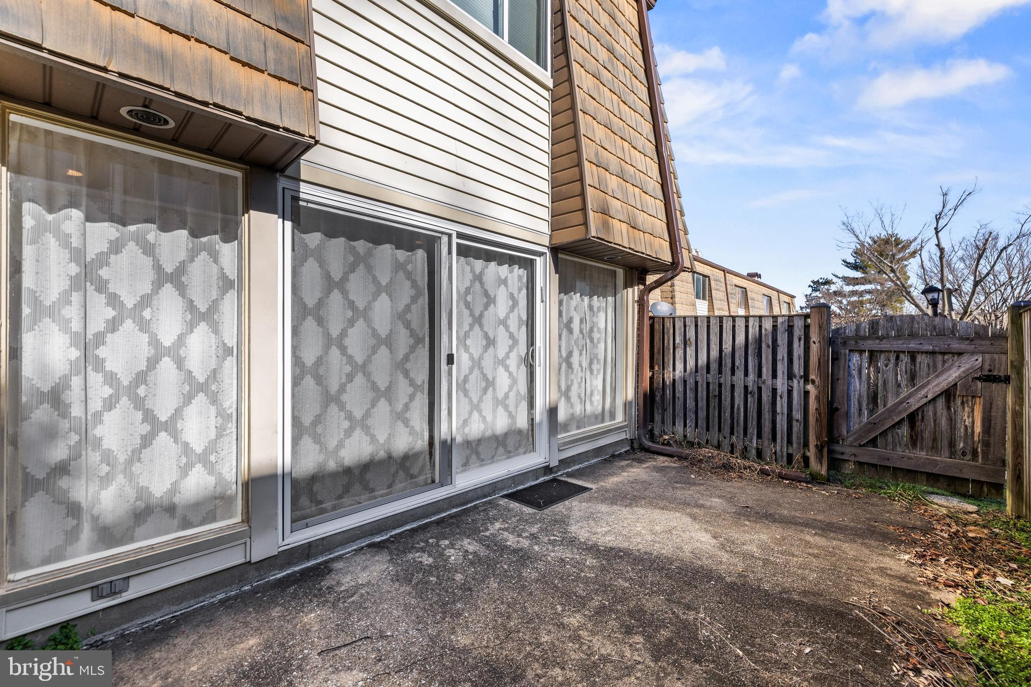 PARK VILLAGE - Residential