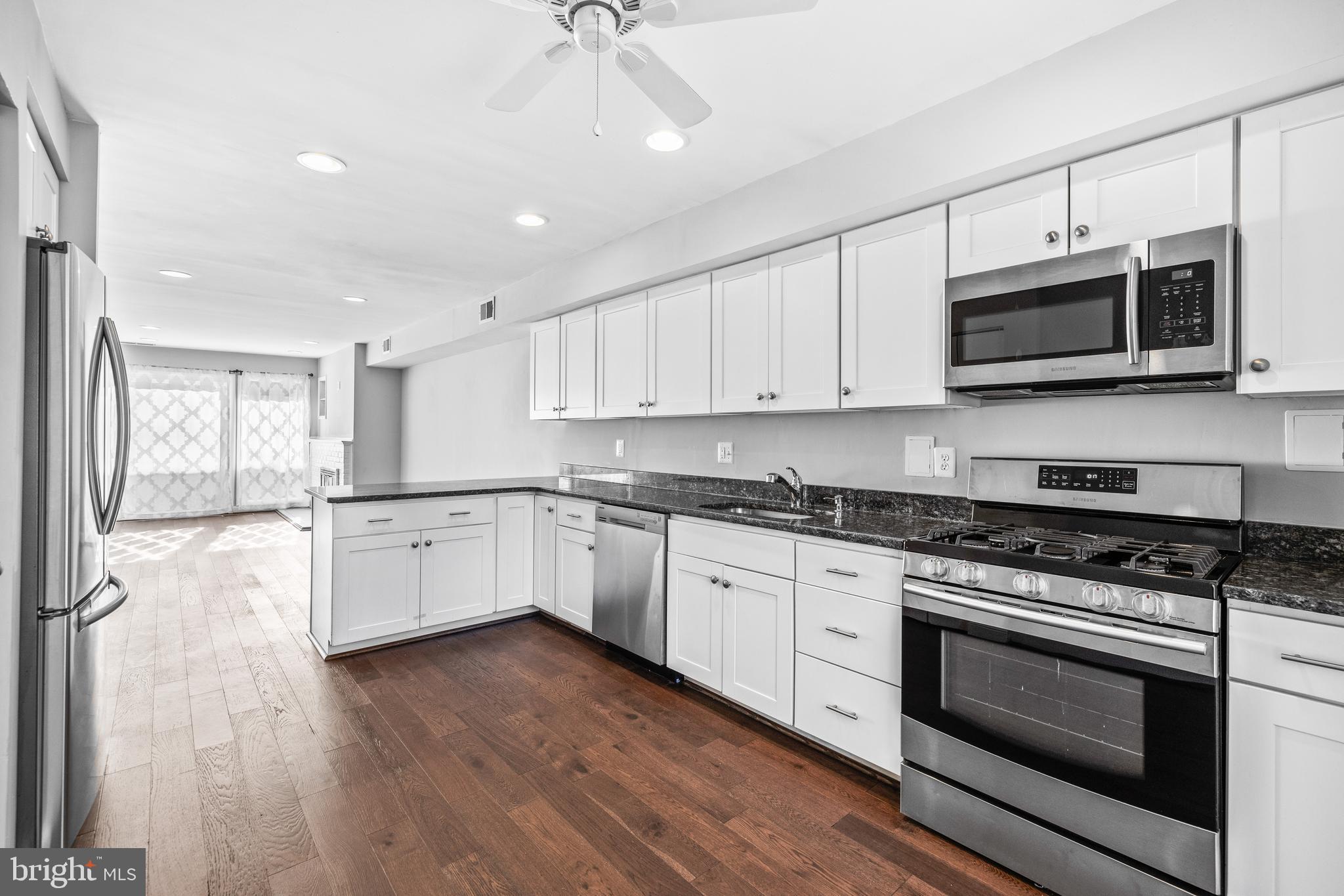 PARK VILLAGE - Residential