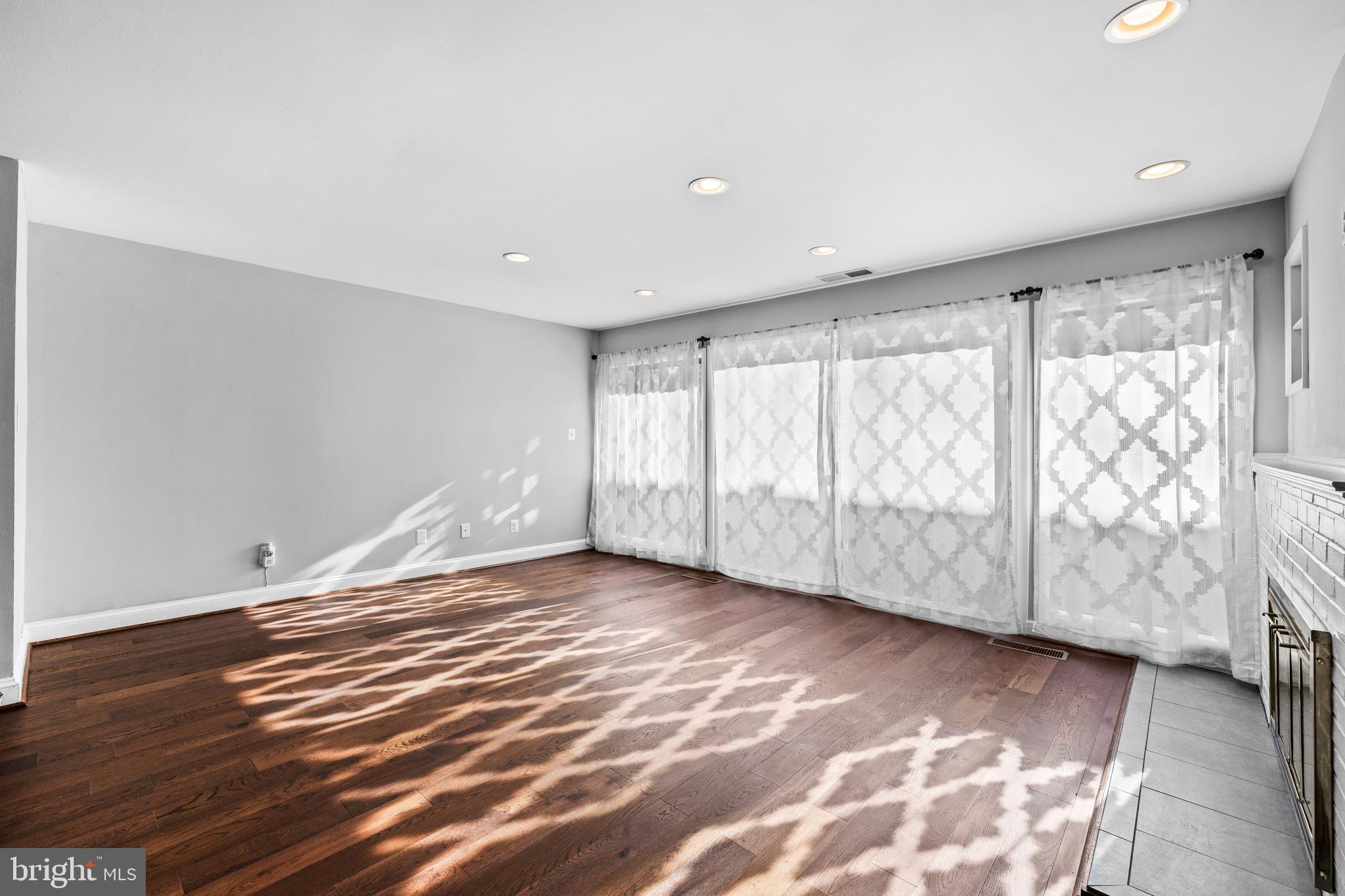 PARK VILLAGE - Residential