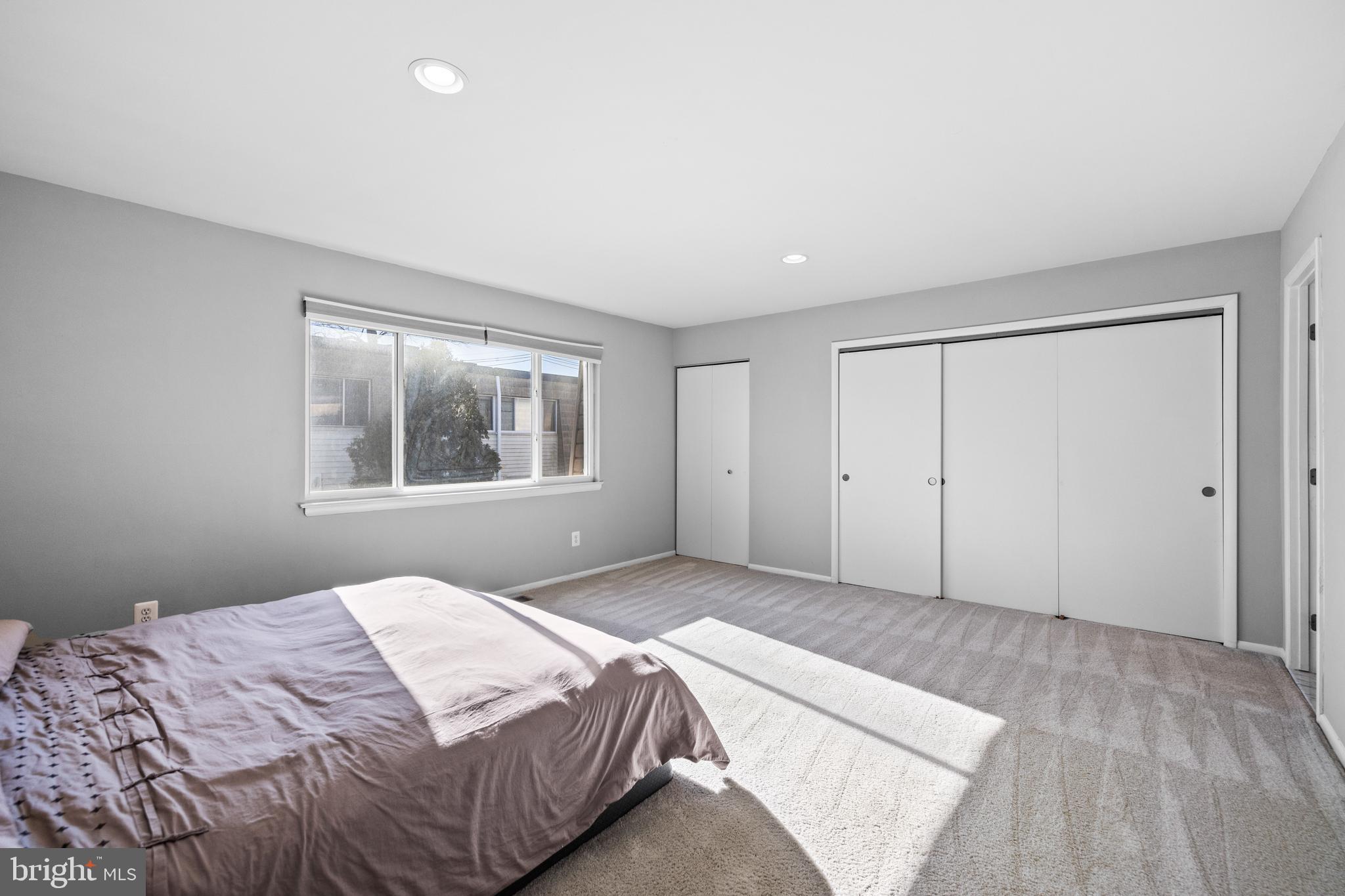 PARK VILLAGE - Residential