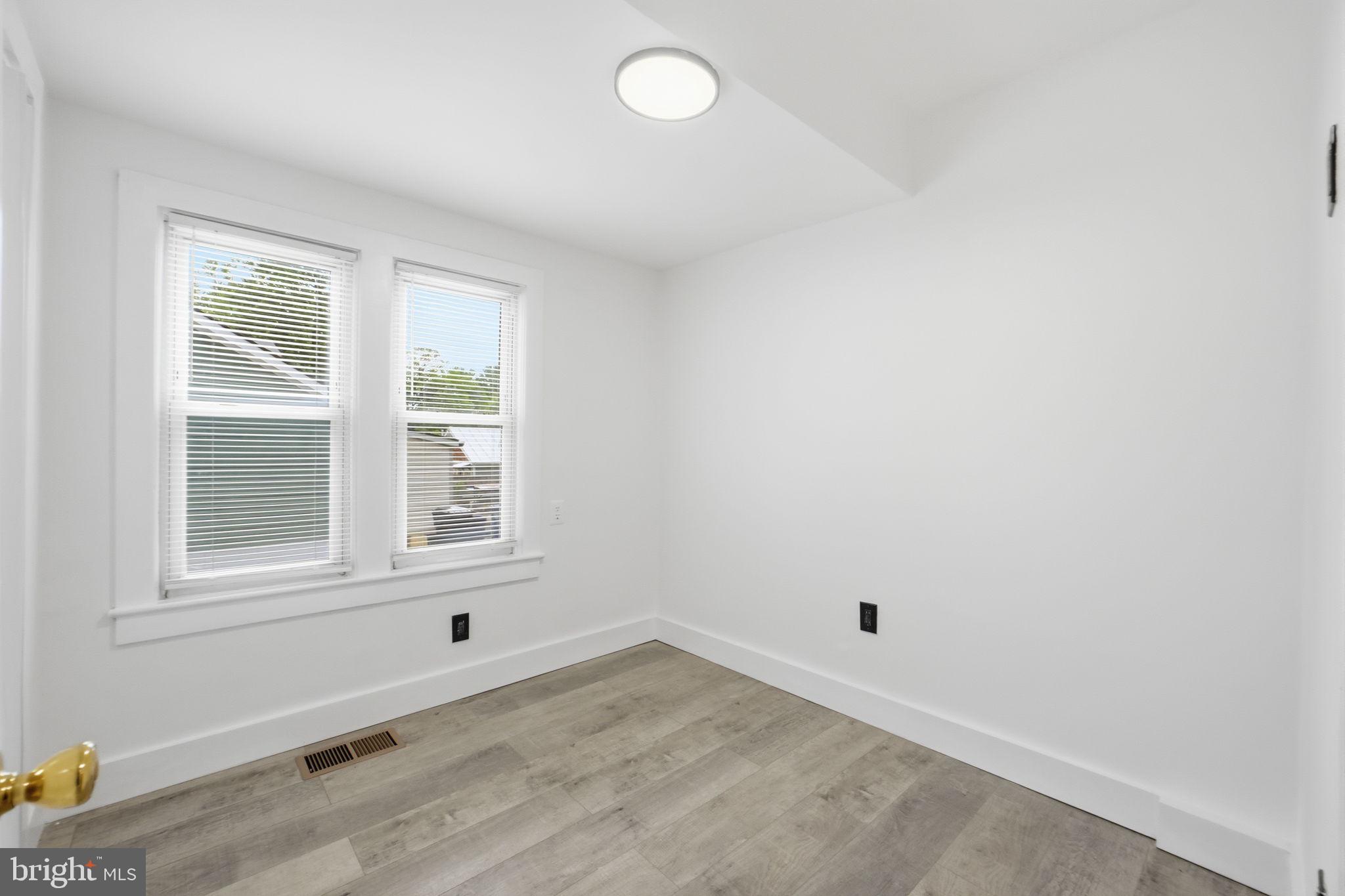 BERWYN HEIGHTS - Residential