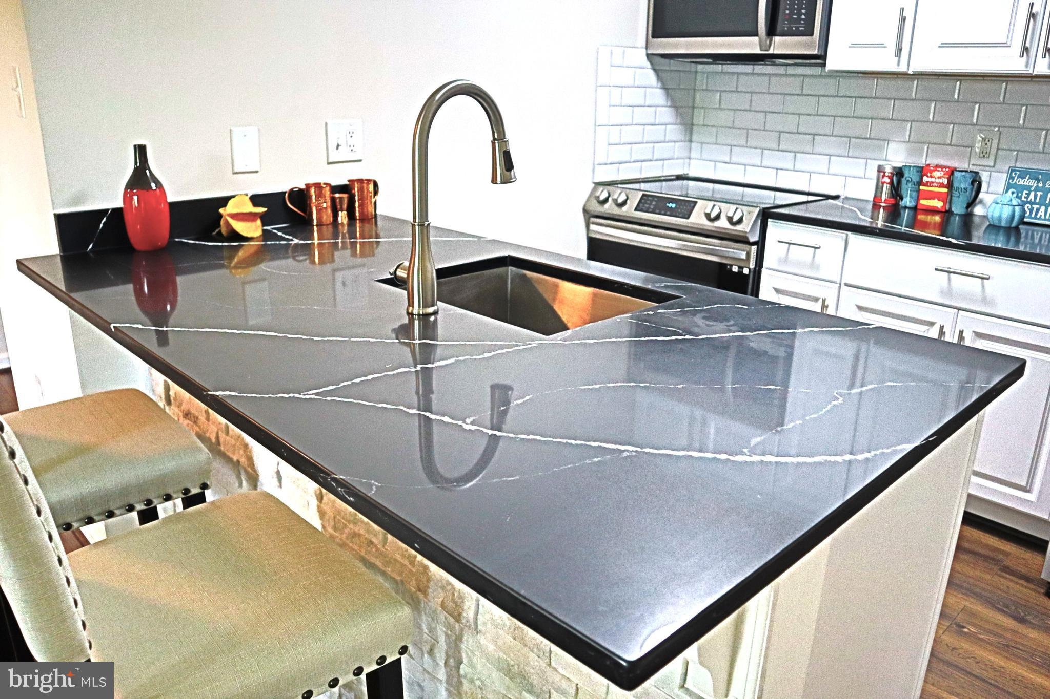 HILLCREST ORCHARDS - Residential