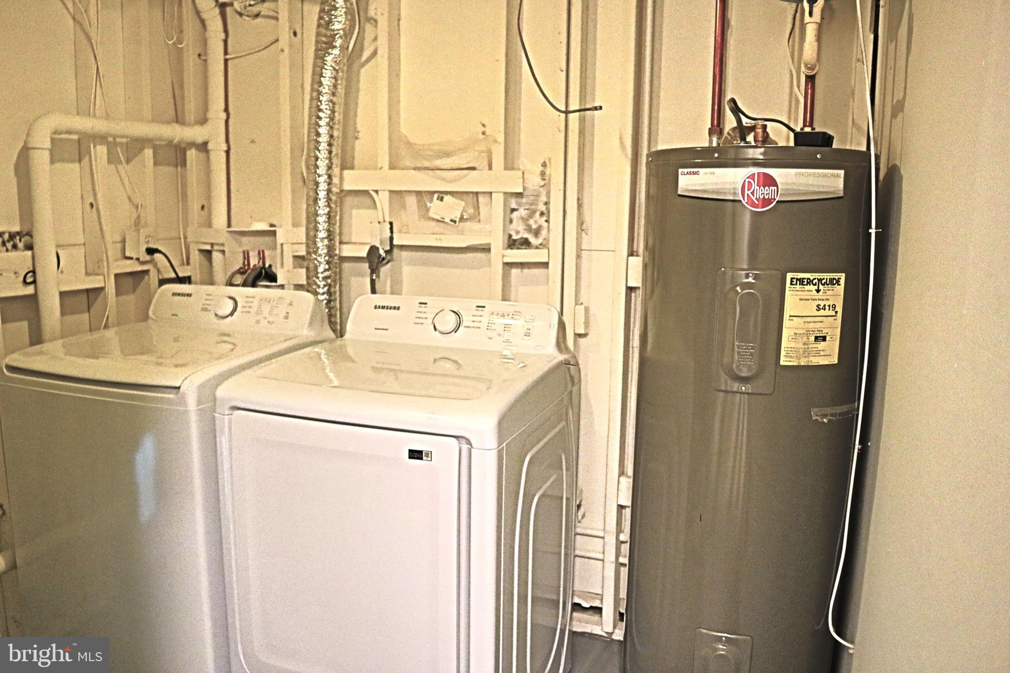 HILLCREST ORCHARDS - Residential