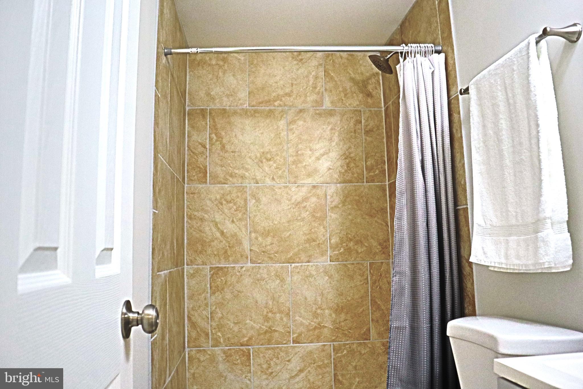 HILLCREST ORCHARDS - Residential