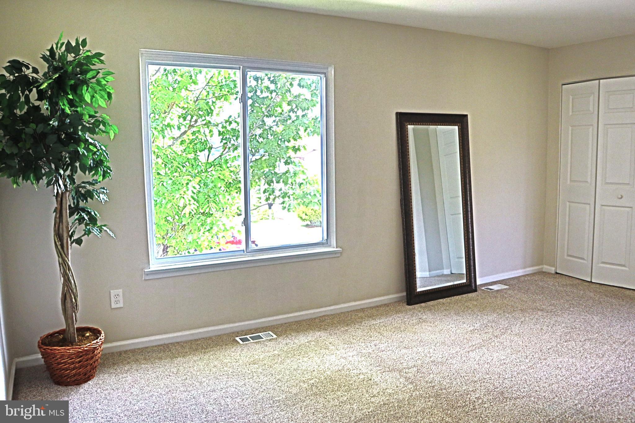 HILLCREST ORCHARDS - Residential