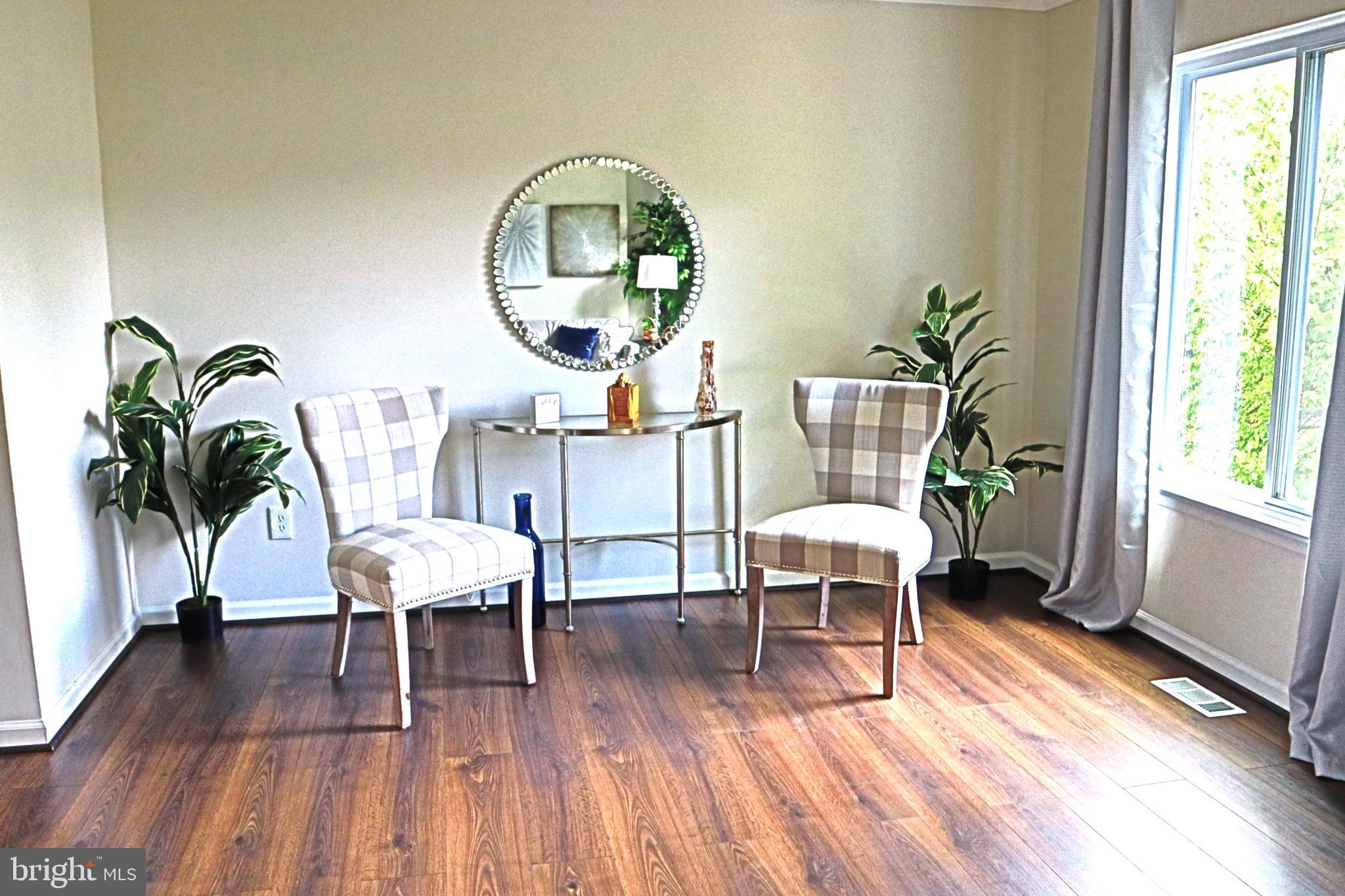 HILLCREST ORCHARDS - Residential