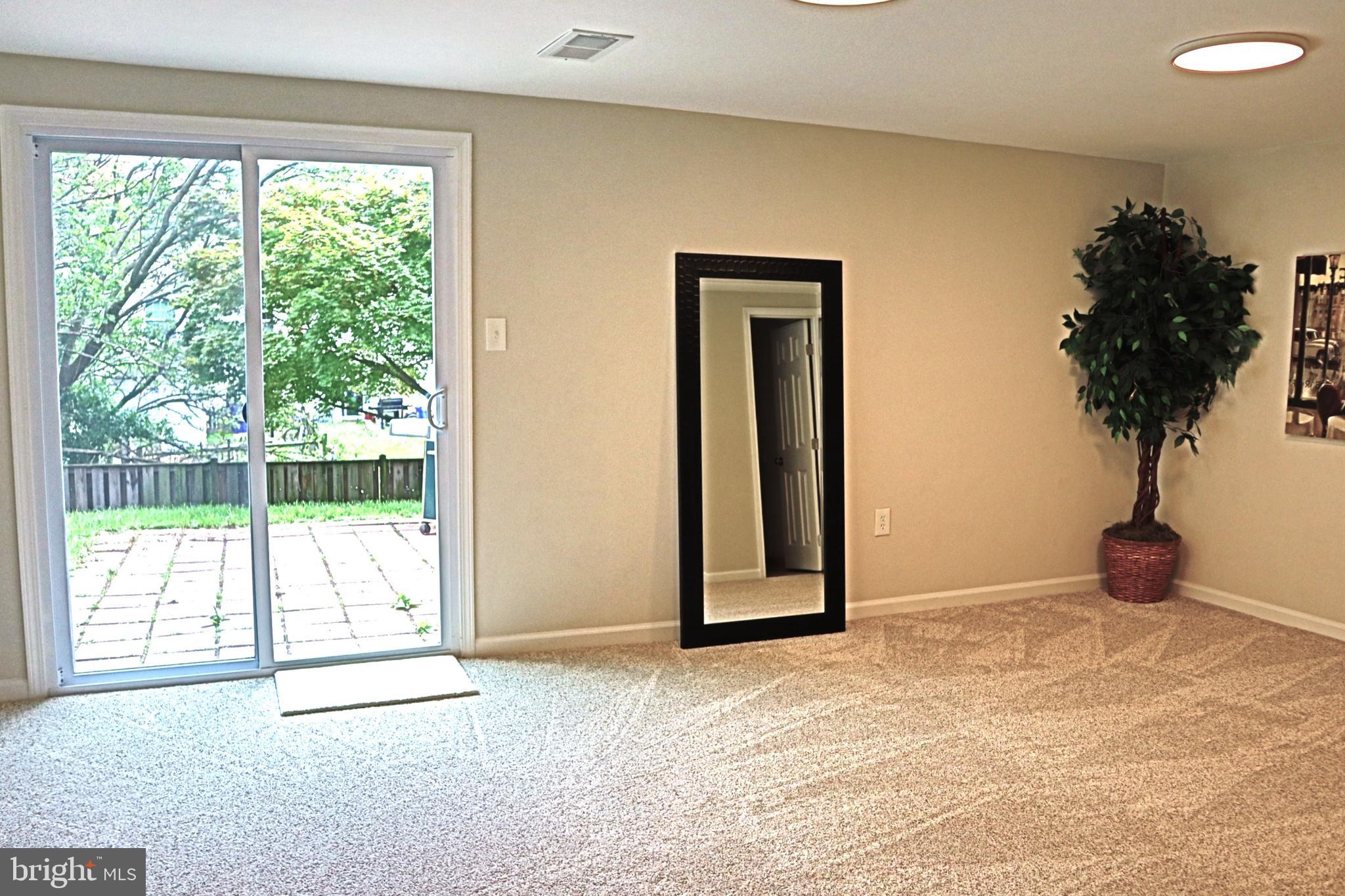 HILLCREST ORCHARDS - Residential