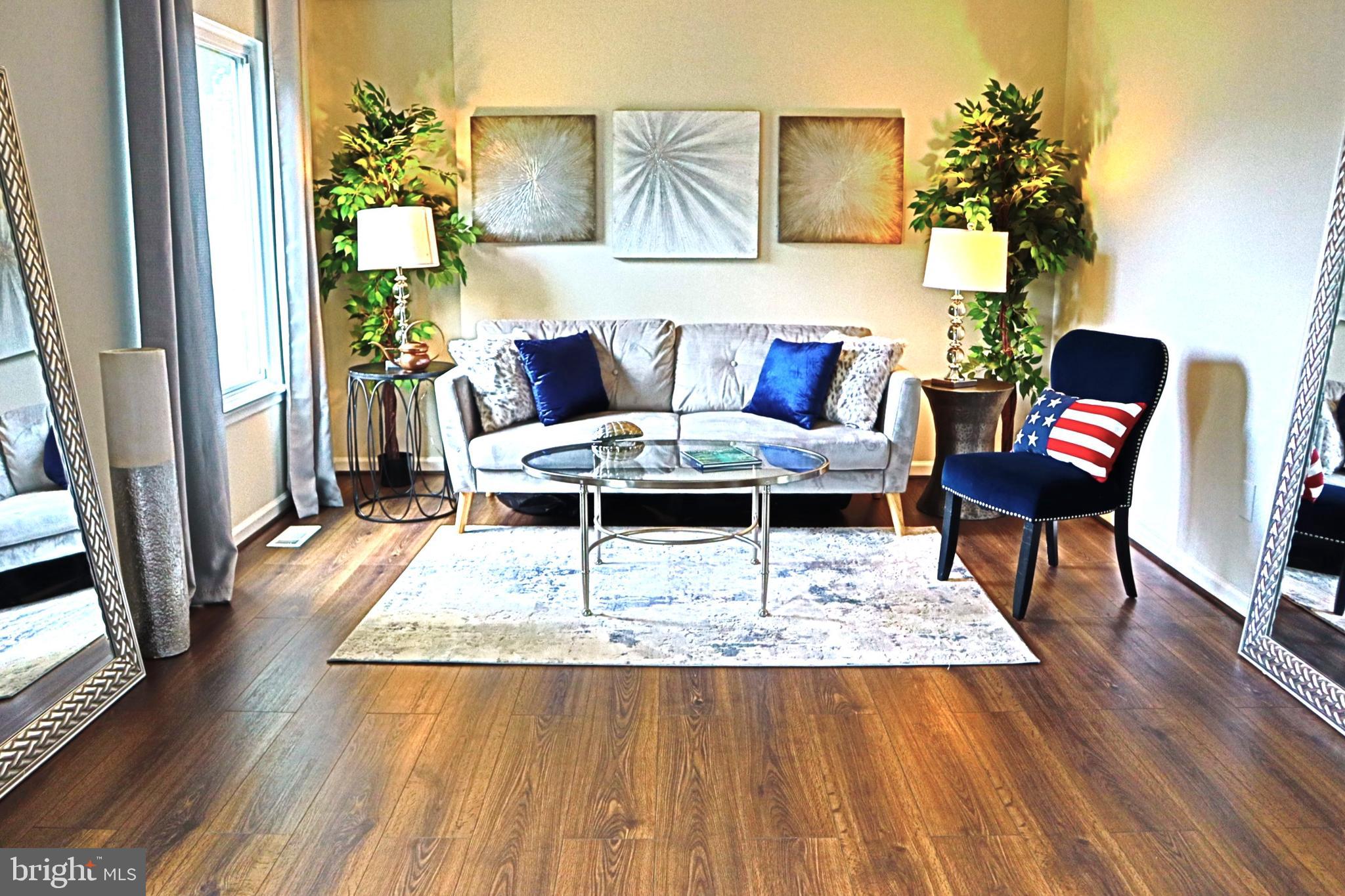 HILLCREST ORCHARDS - Residential