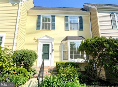 Townhouse For Rent - 10508 Smithy Court<br/> NORTH POTOMAC, MD 20878