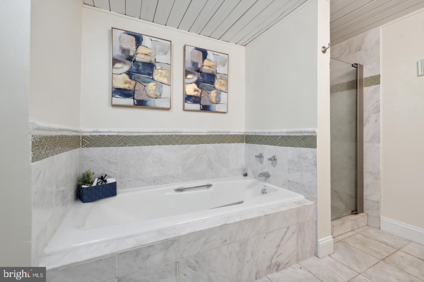 CANTON COVE - Residential Lease