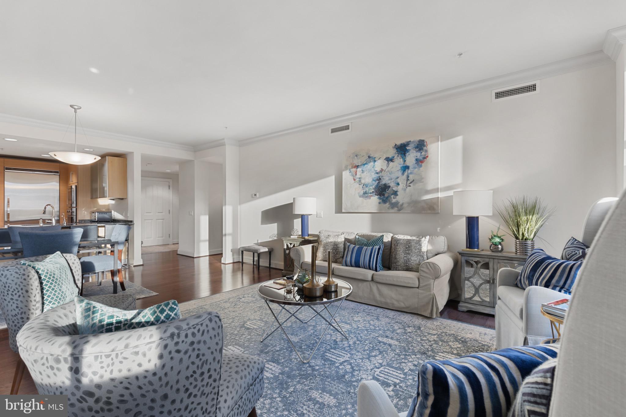 THE RITZ-CARLTON RESIDENCES - Residential Lease