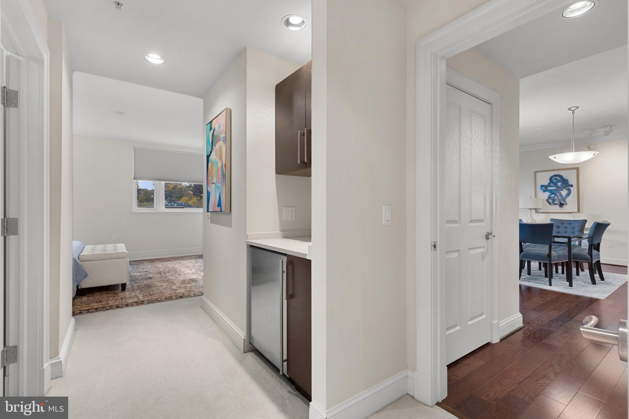 THE RITZ-CARLTON RESIDENCES - Residential Lease